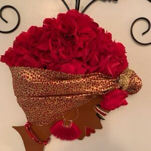 Elegant Red and Gold Diva Wreath